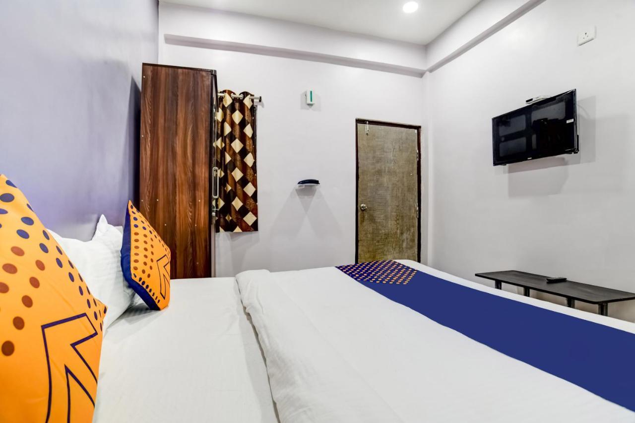 Spot On 76764 Hotel Lux Indore Esterno foto