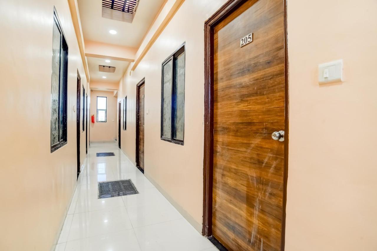 Spot On 76764 Hotel Lux Indore Esterno foto